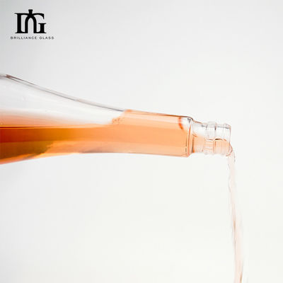 550 ml γυάλινο μπουκάλι για ουίσκι Brandy Vodka OEM/ODM Αποδεκτό και χαρακτική επιφάνεια χειρισμού
