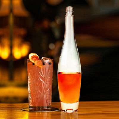 550 ml γυάλινο μπουκάλι για ουίσκι Brandy Vodka OEM/ODM Αποδεκτό και χαρακτική επιφάνεια χειρισμού