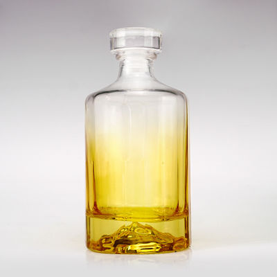 Ουίσκι 500 ml Creative Design γυάλινο μπουκάλι με κόκκινο ηφαιστειακό βουνούμενο κάτω μέρος και γυάλινο φελλό
