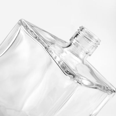 OEM/ODM Αποδεκτό Προσαρμοσμένο τετράγωνο 750ml γυάλινο μπουκάλι για ουίσκι Βότκα Μπράντυ Ρουμ Τζιν