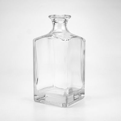 Τύπος καπάκις Στροφή από φελλό και τα δύο 750 ml τετραγωνικό σχήμα γυαλί τζιν μπουκάλι ουίσκι ποτό για φαρμακείο