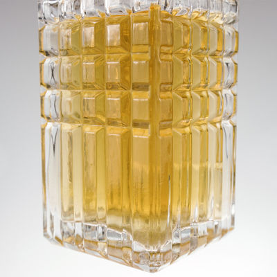 OEM/ODM Αποδεκτό τετράγωνο 500 ml φιλικό προς το περιβάλλον γυάλινο μπουκάλι για ουίσκι και ομορφιά