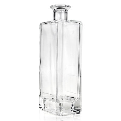 Ελαφρύ τετράγωνο σχεδιασμό 700ml γυάλινο μπουκάλι για βότκα ουίσκι ρούμι τζιν ποτό κρασί οινοπνευματώδη ποτά