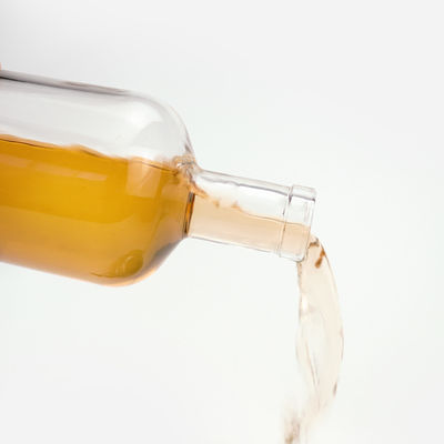 700 ml 750 ml 1000 ml Σφραγισμός τύπου CORK Στρογγυλό σχήμα γυάλινο μπουκάλι για οινοπνεύματα και ποτά