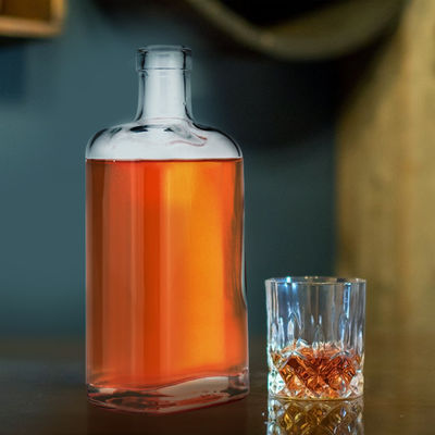 Ουίσκι Μπράντυ Τζιν Βότκα 700 ml τετραγωνικό γυάλινο μπουκάλι με τύπου σφράγισης από φελλό και προσαρμοσμένο λογότυπο