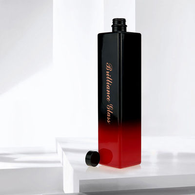 Προσαρμοσμένο 700ml μπουκάλι γυαλιού για οινοπνεύματα και ποτά OEM / ODM αποδεκτό