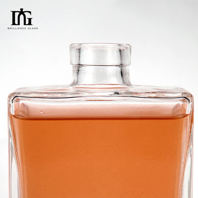 Ποτό 500 ml τετραγωνικό πλατύ ώμου σαφές γυάλινο μπουκάλι για οινοπνεύματα και ποτά