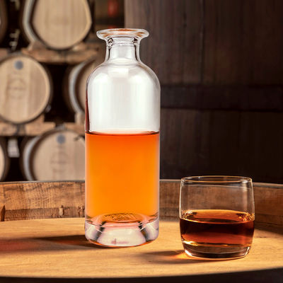 Επιφάνεια χαρακτικής 700 ml Στρογγυλό σχήμα πλατύ στόματος γυάλινο μπουκάλι για καθαρό ουίσκι βότκα