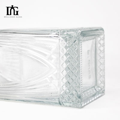 Επεξεργασμένο Εμφασκόμενο Λογότυπο 750 ml γυάλινο μπουκάλι για οινοπνευματώδη ποτά Διαφανές τετραγωνικό σχήμα