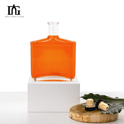 Υλικό γυάλινου σώματος 700 ml τετραγωνικό μπουκάλι για εξατομικευμένο τζιν ρούμι μπράντυ βότκα γυάλινο κρασί