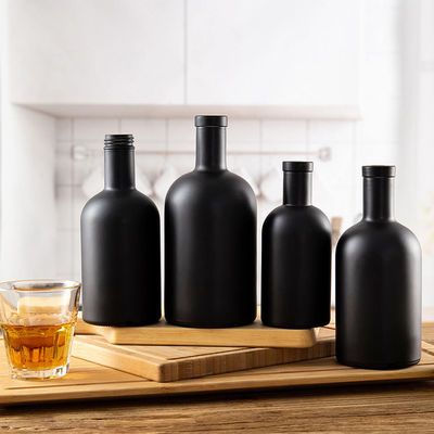 Κελάρι γυαλιού Custom 700ml Ματ μαύρο στρογγυλό άδειο 750ml μπουκάλι οινοπνεύματος για βότκα