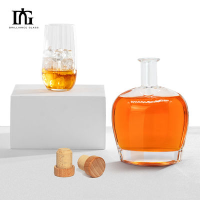 Προσαρμοσμένο σχεδιασμό 700ml Ρουμ γυάλινο μπουκάλι με χωρητικότητα φελλού 700ml Δείγμα παρέχεται δωρεάν