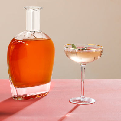 Προσαρμοσμένο σχεδιασμό 700ml Ρουμ γυάλινο μπουκάλι με χωρητικότητα φελλού 700ml Δείγμα παρέχεται δωρεάν