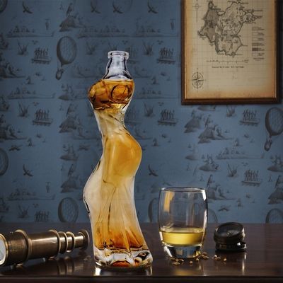 Σκηνό εκτυπωμένο γυάλινο μπουκάλι βότκα 160ml με μοναδικό σχήμα σώματος και ζωγραφισμένο σχέδιο