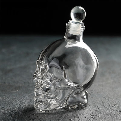 Προσαρμοσμένο μπουκάλι 500ml/750ml με κρανίο Αποδεκτό Λογότυπο πελάτη με καπάκι από φελλό τύπου