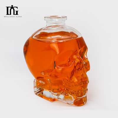 Προσαρμοσμένο μπουκάλι 500ml/750ml με κρανίο Αποδεκτό Λογότυπο πελάτη με καπάκι από φελλό τύπου