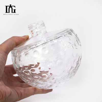 Μοναδικό σχεδιασμό 700ml διαυγές γυάλινο μπουκάλι με μοναδικό σχήμα κρανίου και χαραγμένο φελλό