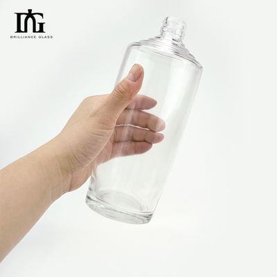 650 ml γυάλινο μπουκάλι ποτού Βότκα μπουκάλι τζιν με φελλό για τη γεύση σας υλικό σώματος γυαλί