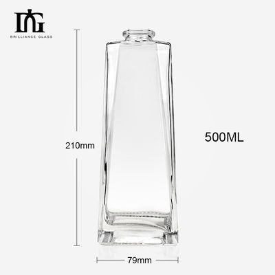 Προσαρμοσμένο μοναδικό σχεδιασμό 500ml μπουκάλι χαραγμένο τρίγωνο τεκίλα γυάλινο μπουκάλι με καπάκι