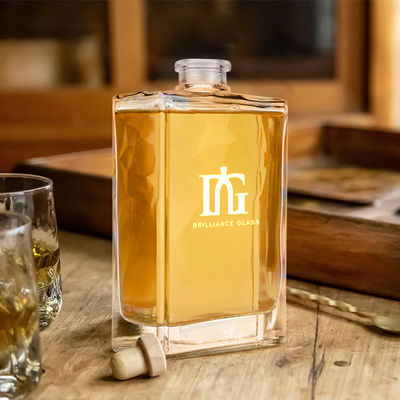 Παρέχεται ελεύθερα υλικό βάσης γυαλιού Custom Liquor για Vodka Gin 100ml 200ml 500ml 700ml