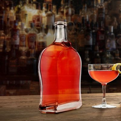 500 ml Vodka Spirit Gin Rum Glass Liquor μπουκάλι με υλικό βάση φελλού Λογότυπο γυαλιού Αποδεκτό