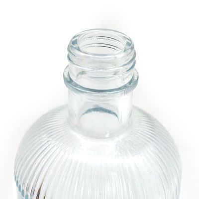 Ιδιότητα 250ml/350ml/500ml/550ml/650ml/700ml/750ml Γυάλινο μπουκάλι τζιν για ποτά