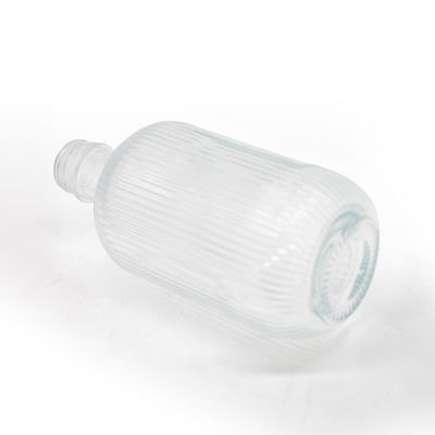 Ιδιότητα 250ml/350ml/500ml/550ml/650ml/700ml/750ml Γυάλινο μπουκάλι τζιν για ποτά