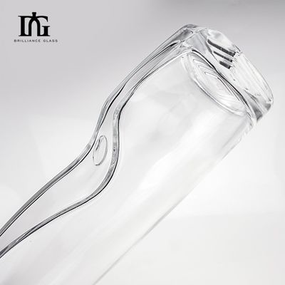 Αποδεκτό λογότυπο πελάτη γυάλινο μπουκάλι για ποτά βότκα τεκίλα τζιν σφραγισμένο φελλό καπάκι