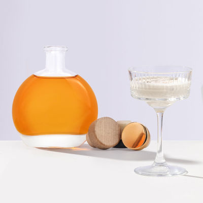 500 ml γυάλινο μπουκάλι με χαραγμένο σχήμα για τερματισμό του ρούμι με τζιν και μπράντυ